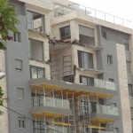 קריסת מרפסות בבניין מגורים